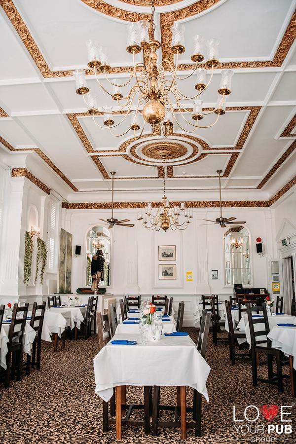 Keppels Head Hotel พอร์ตสมัธ ภายนอก รูปภาพ
