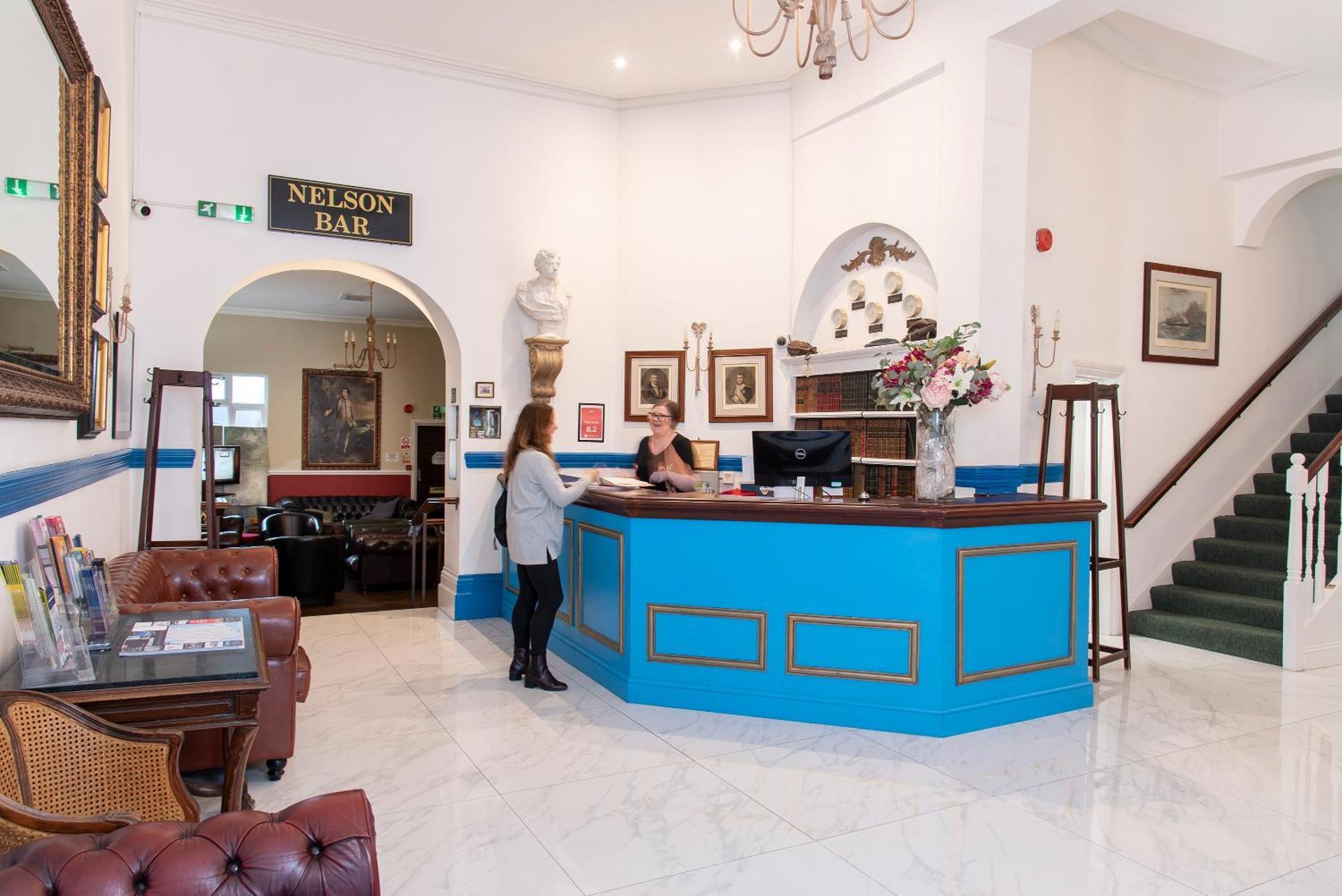 Keppels Head Hotel พอร์ตสมัธ ภายนอก รูปภาพ