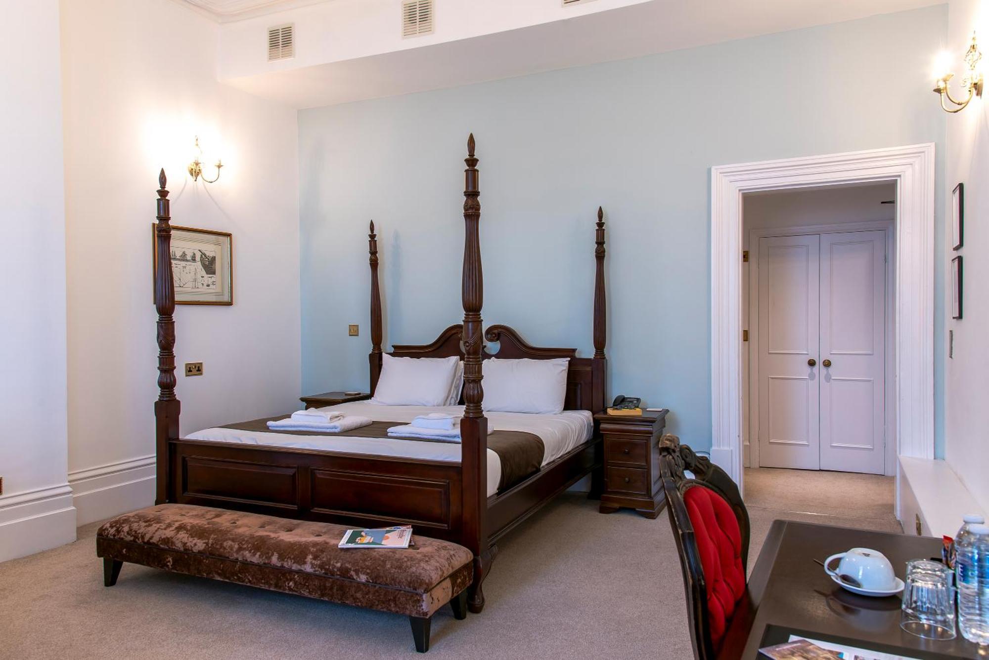 Keppels Head Hotel พอร์ตสมัธ ภายนอก รูปภาพ